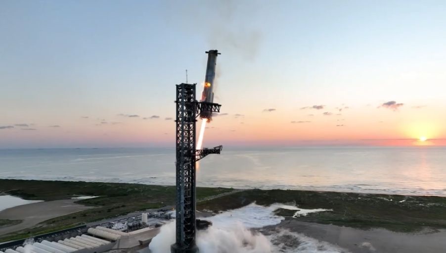 SpaceX использует механические «руки» для захвата гигантского бустера Starship